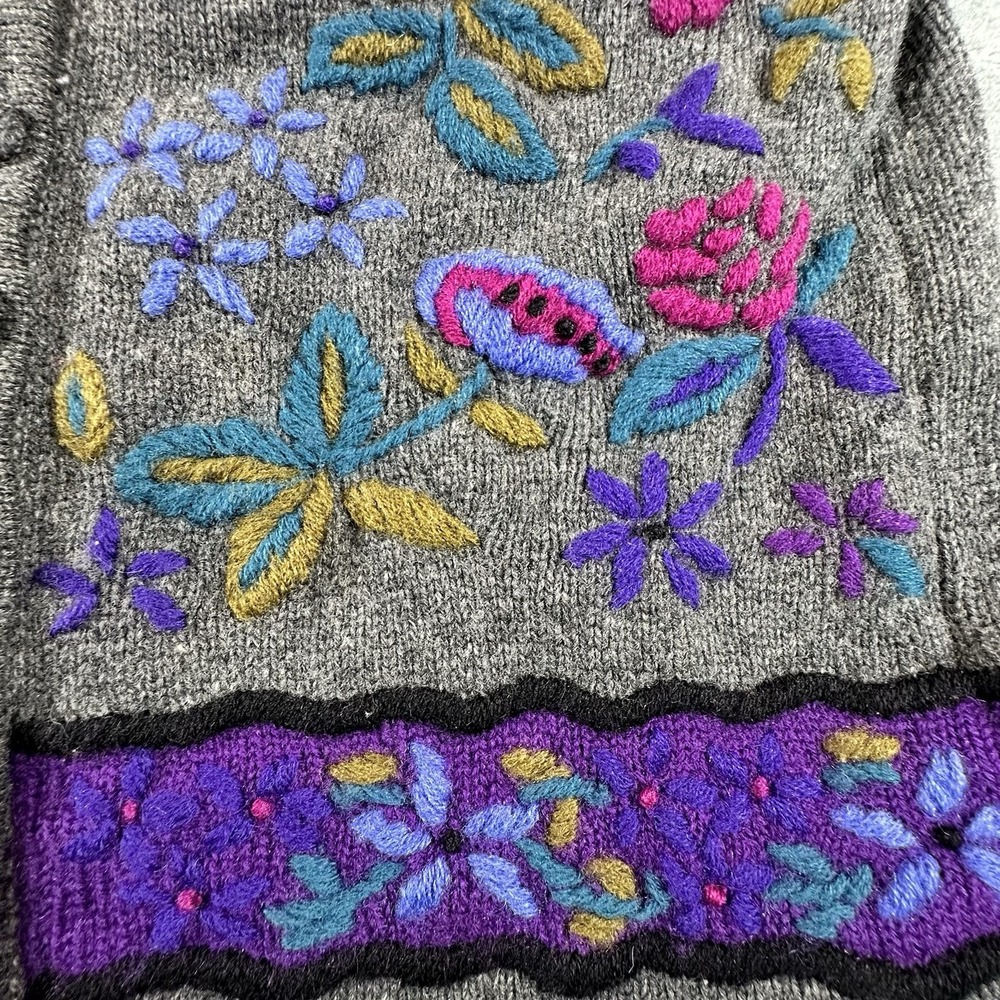 VTG L.L. Bean Womens M 100% Wool Cardigan Sweater Embroidered Elbow Patches 80's - Picture 10 of 12